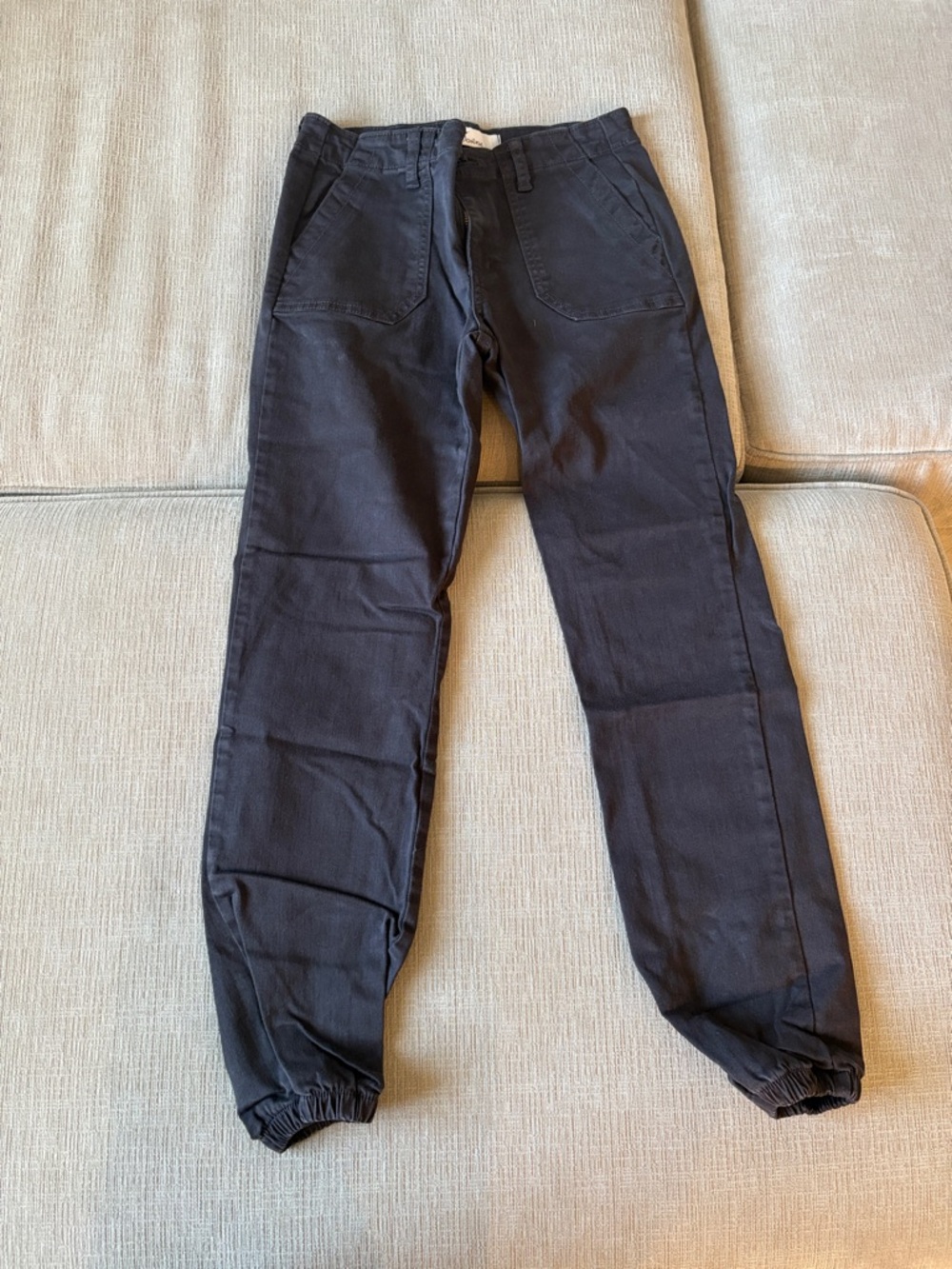 Women's Ankle Cropped Jogger Pants in Charcoal